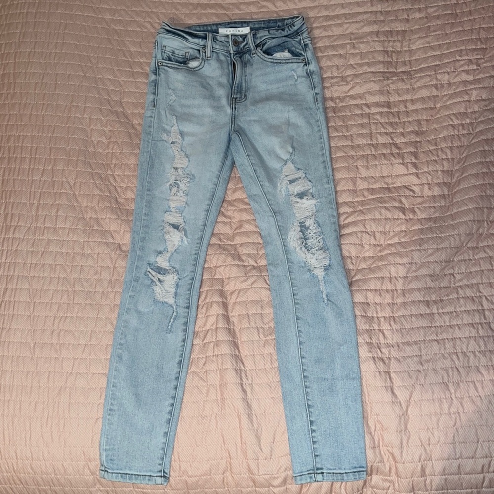 Blue skinny jeans